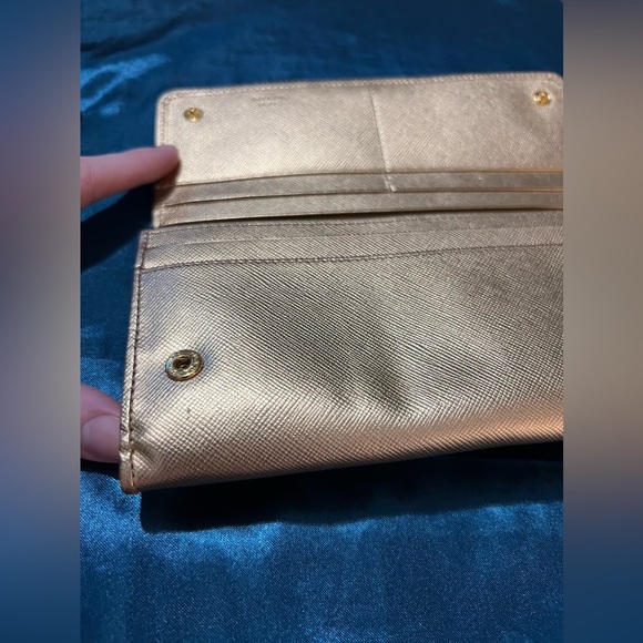 Prada Milano Gold Bow Wallet 🔥 - Picture 5 of 16